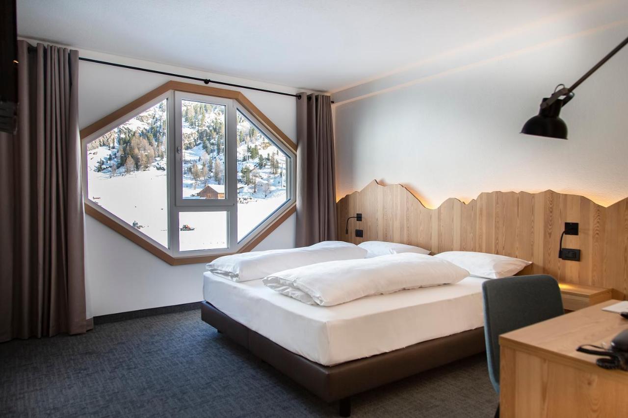 Blu Hotel Senales - Hotel Zirm มาโซคอร์โต ห้อง รูปภาพ